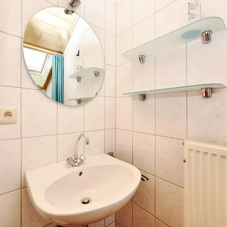 In St Vith With Hot Tub, Cleaning Included Tatil Evi Amelscheid