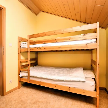In St Vith With Hot Tub, Cleaning Included Tatil Evi *